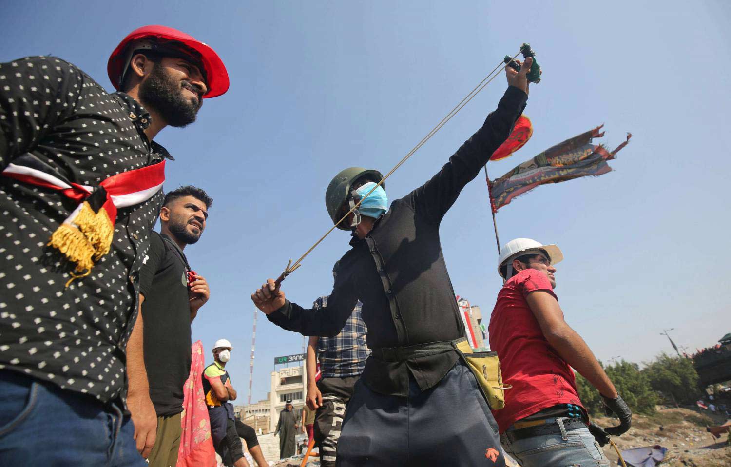شباب صنعوا التاريخ الذي يتوقون إليه