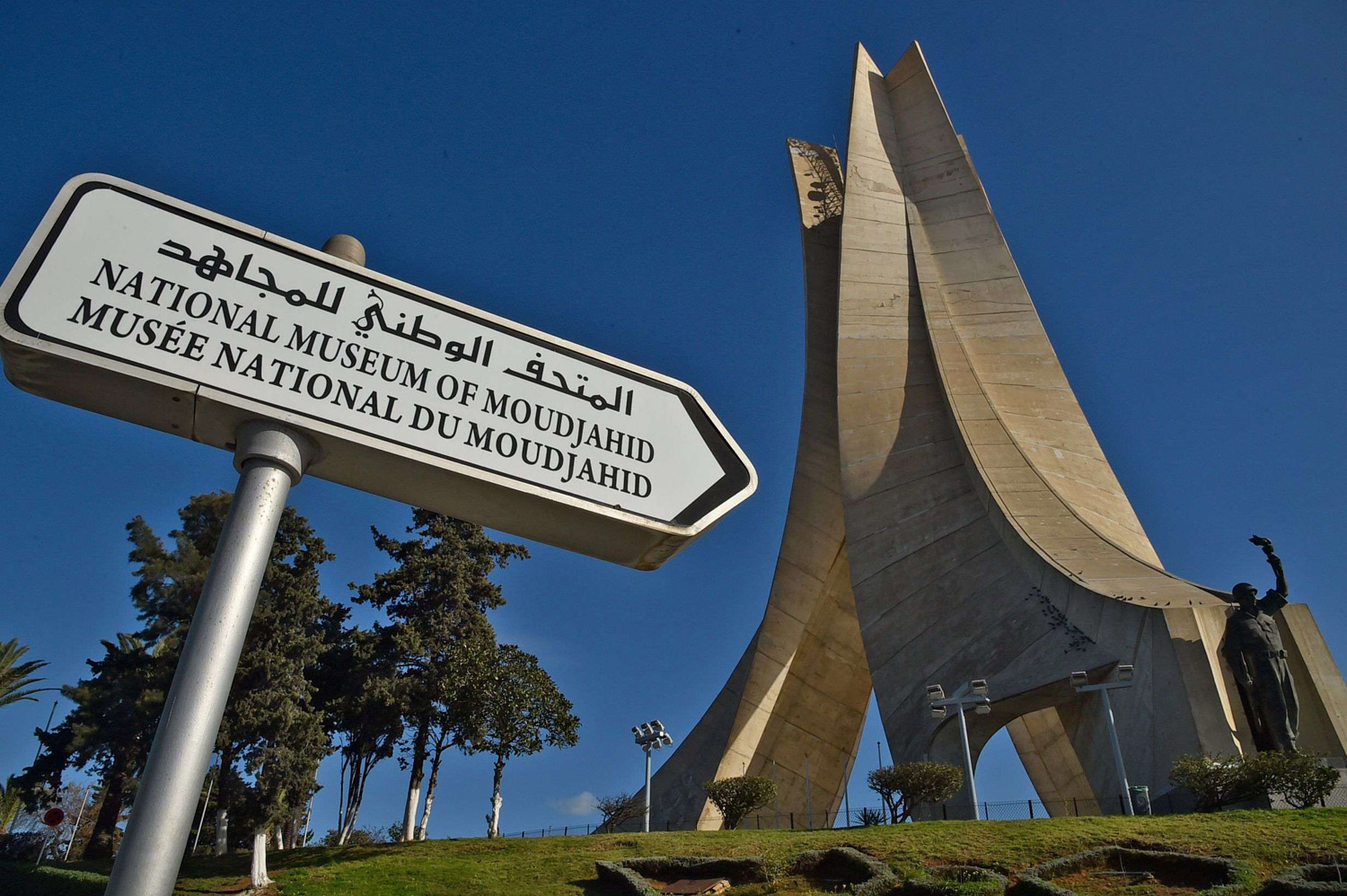 جرائم الحرب تدمي ذاكرة الجزائريين