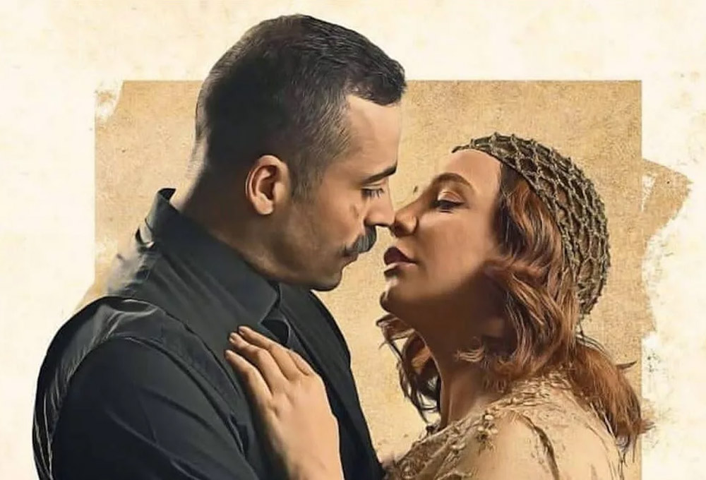 عاصفة كبرى ثارت على ملصق المسلسل الذي يصوّر كل من البطلين سلاف فواخرجي ومهيار خضور وهما يتبادلان قبلة