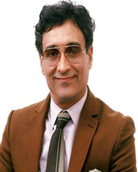 شكري العياري:  الفقراء الحقيقيون في عالم اليوم هم الذين يفتقرون إلى الثقة بالنفس، لكن من المهم ألا نصل إلى درجة الغرور