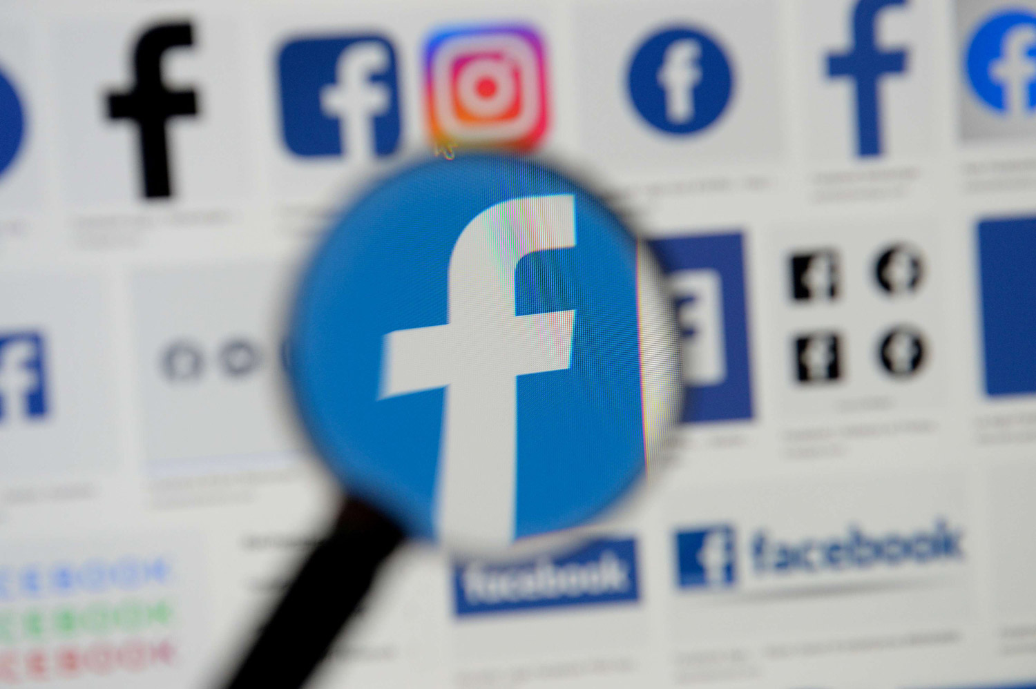 فيسبوك لا يزال مهيمنا كأكثر منصات التواصل الاجتماعية شعبية