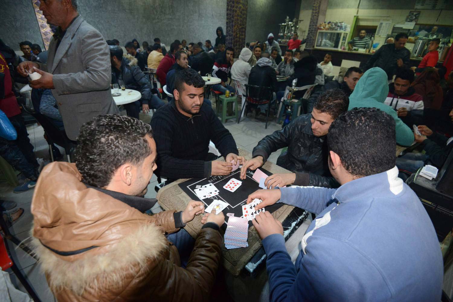 المقاهي.. رافد مهم لتطوير المجتمعات