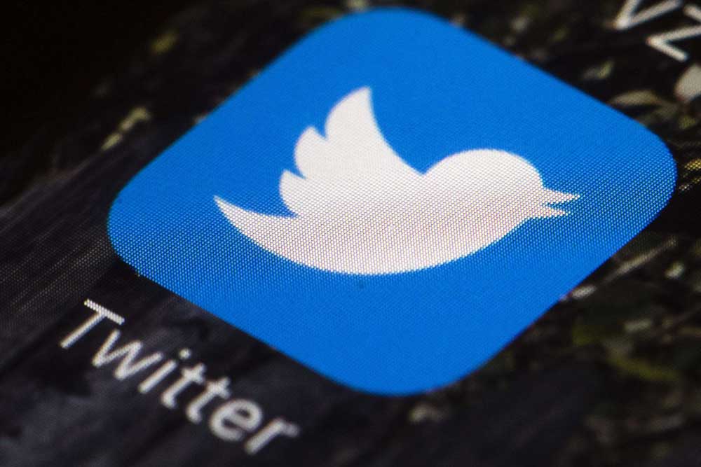 مسؤولو تويتر على وعي بمسألة اعتماد مستخدمي تويتر على مجانية الخدمة واحتمال هجرهم المنصة بعد أن تصبح بمقابل مادي