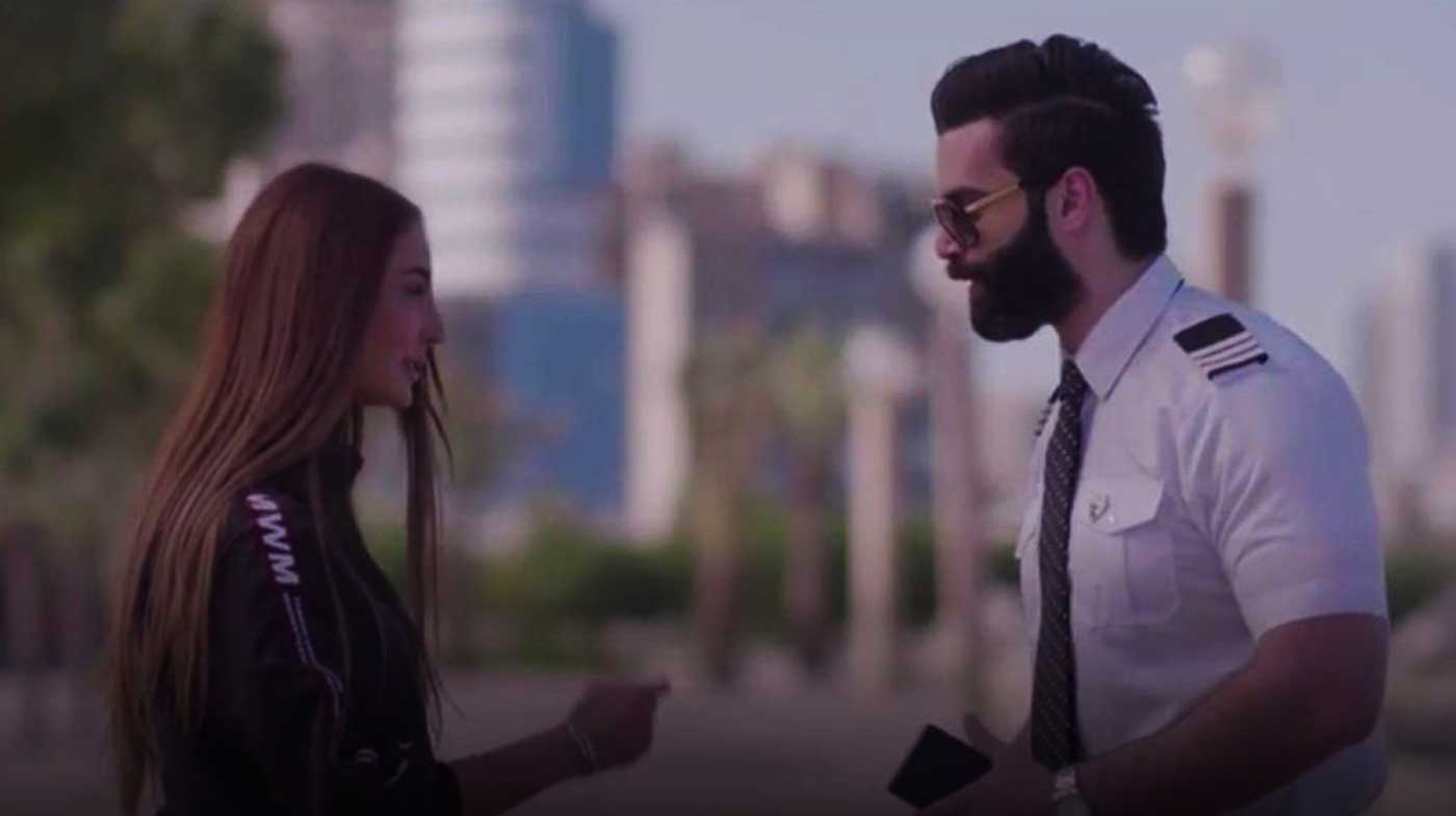 مجموعة من التفاصيل تفتقر إلى الحبكة 