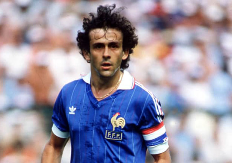 من عشاق المنتخب الفرنسي أيام بلاتيني