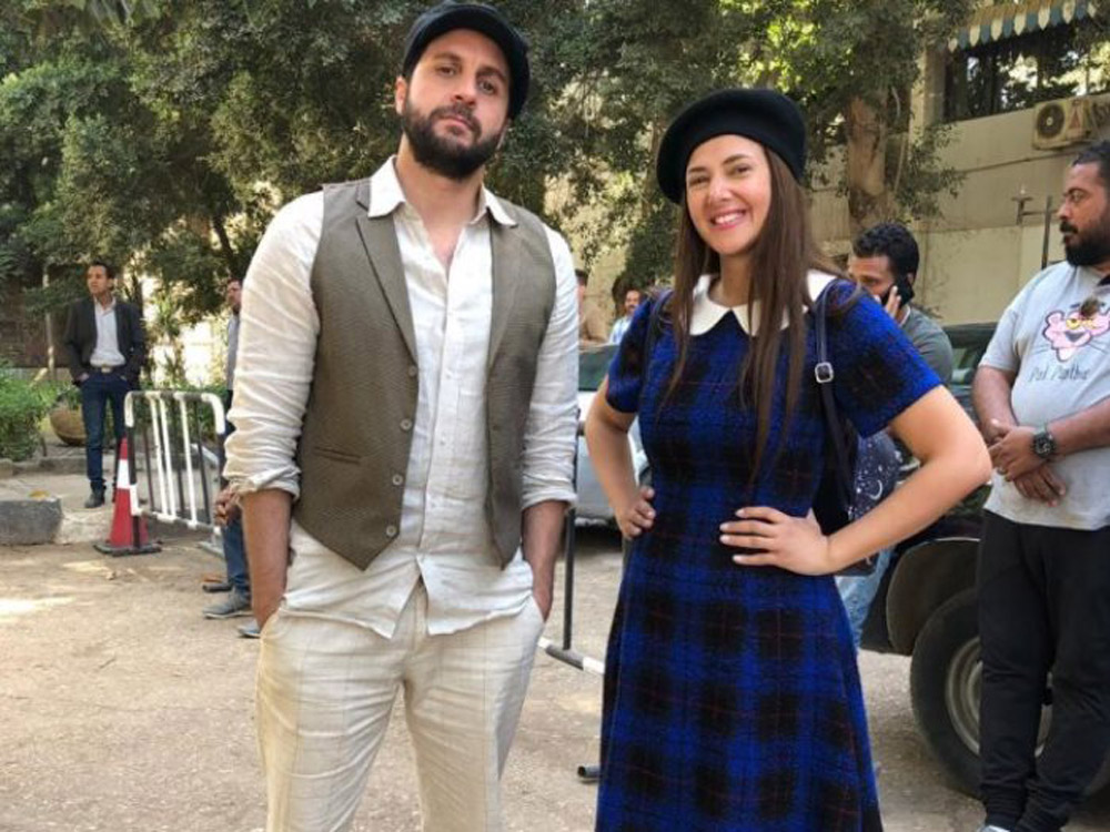 دنيا سمير غانم تجبر هشام ماجد على الزواج منها بالإكراه ضمن أحداث فيلمها الجديد "تسليم أهالي" المزمع عرضه في الموسم الشتوي