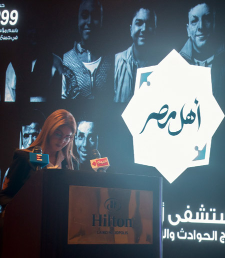 السويدي هي واحدة من أولئك الذين رأوا الظلام فكرهوه، لكنهم لم يكتفوا بلعنه، بل دعوا الناس إلى أن يحذوا حذوهم