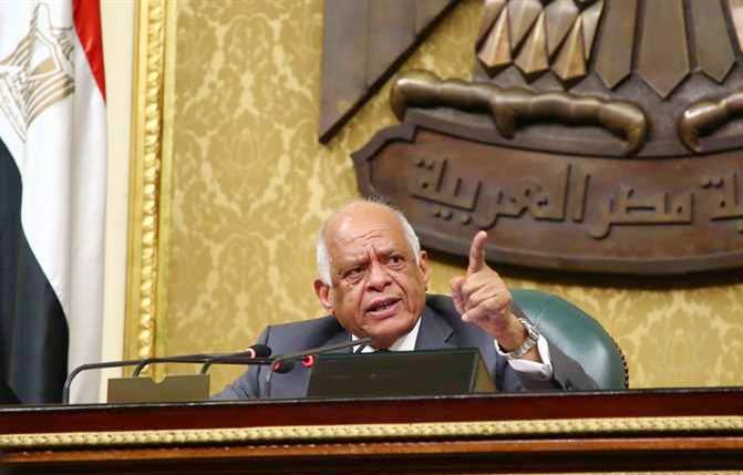 مبادرة الطنطاوي السياسية التي يطرحها هذه الأيام، والتي يصفها بـ”الإصلاحية”، تواجه بردة فعل عنيفة من قبل رئيس مجلس النواب، الذي اتخذ قرارا بإحالة الطنطاوي إلى لجنة القيم