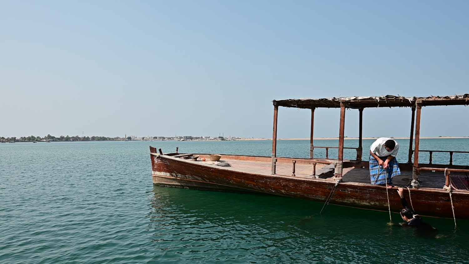 مهنة الأجداد بأدوات تقليدية