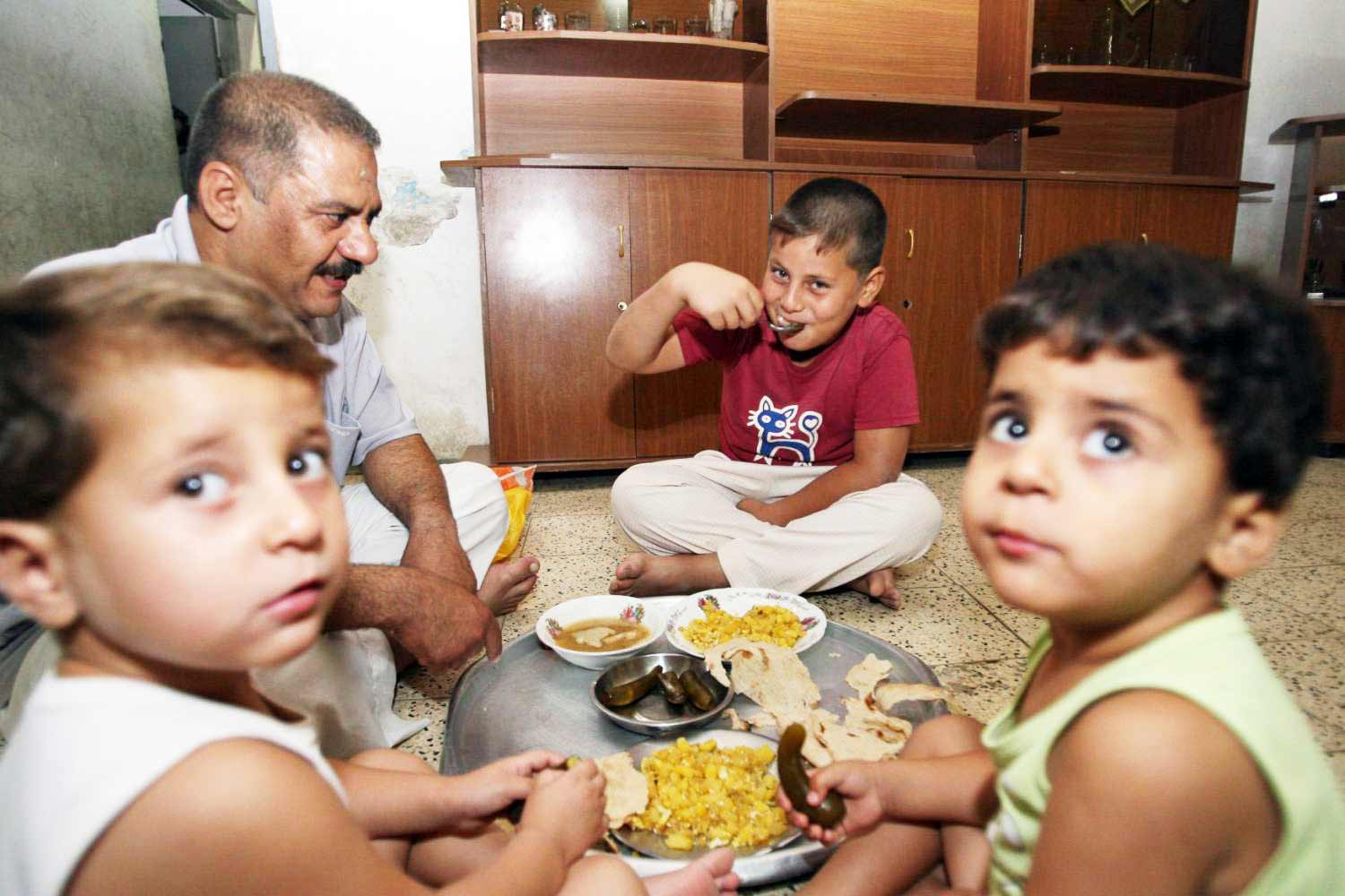 المكافأة إفطار بين الرجال