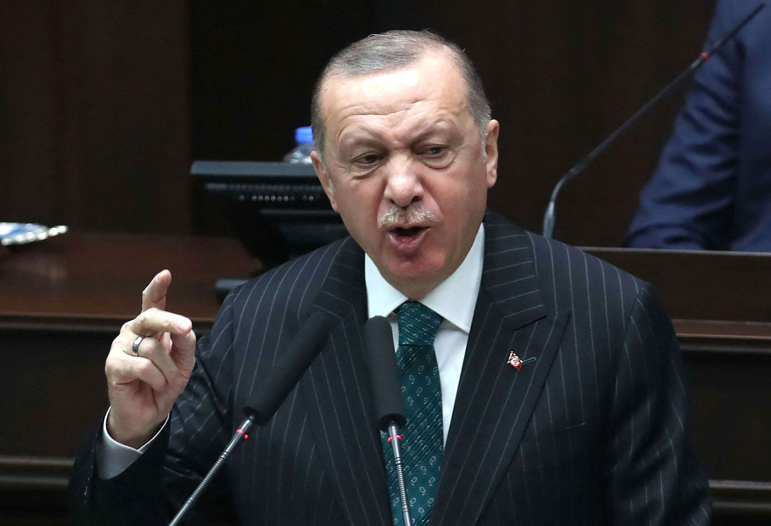الإخوان ورقة أردوغان للضغط على الأنظمة والحكومات