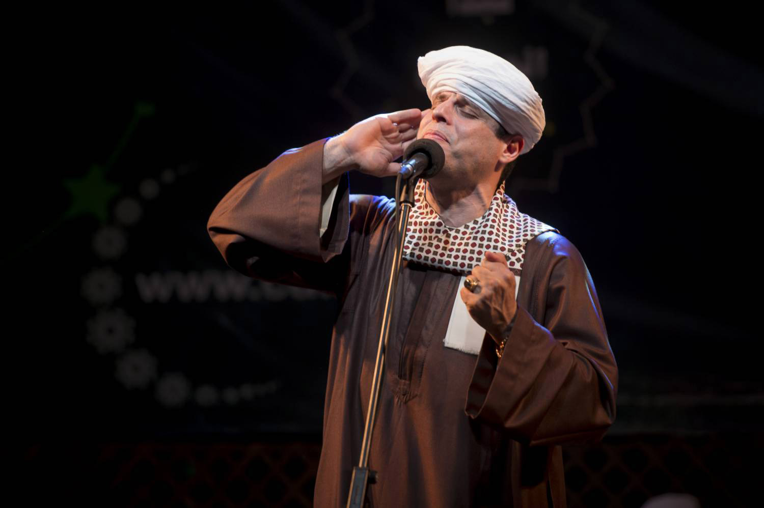 التجلي في حضرة الموسيقى