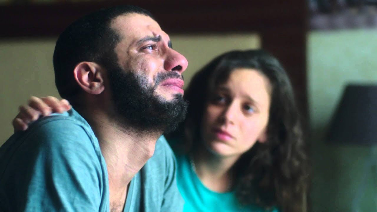 فرّاج يشق طريقه نحو النجومية عبر الأدوار المركبة التي تتضمن قدرا كبيرا من المشاعر المتضاربة، بقدرته على تحريك عواطف الجمهور تجاه الشخصيات التي يقدمهما مهما كانت شريرة.