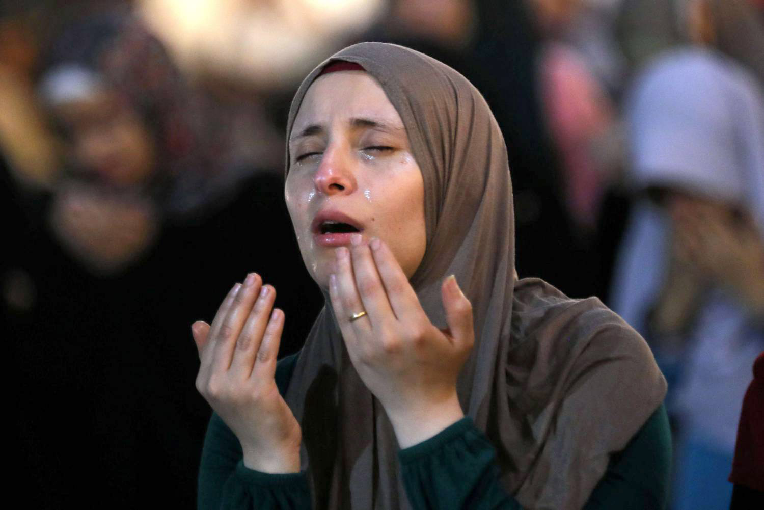 الشريعة البريئة من وضعية أمثال هذه المرأة 