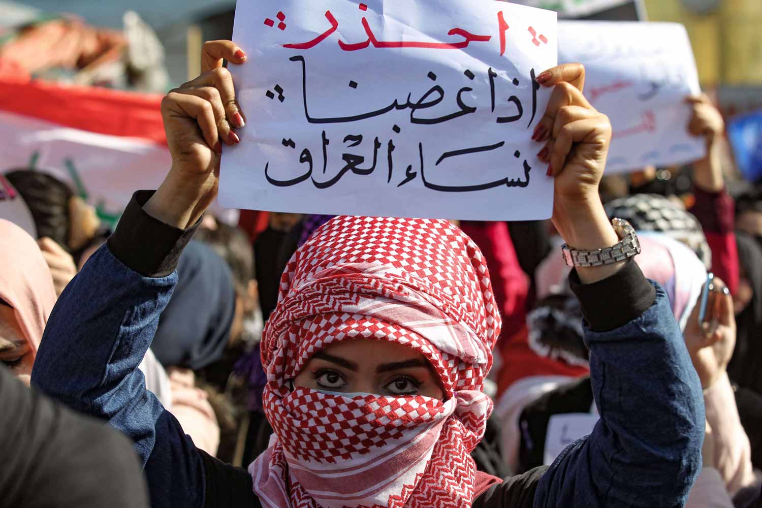 النساء يتفوقن على الرجال في مهارات الإقناع والتفاوض