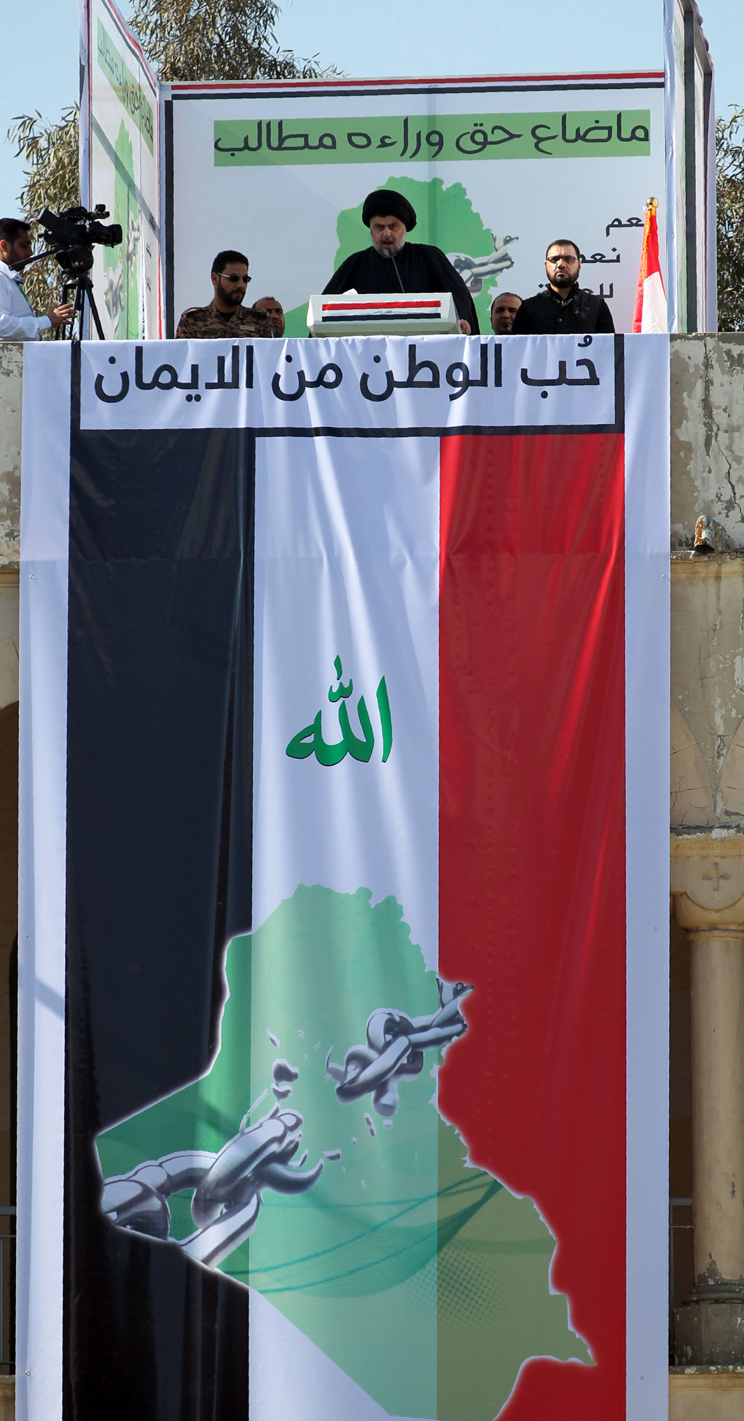 ولاء لإيران أم للعراق
