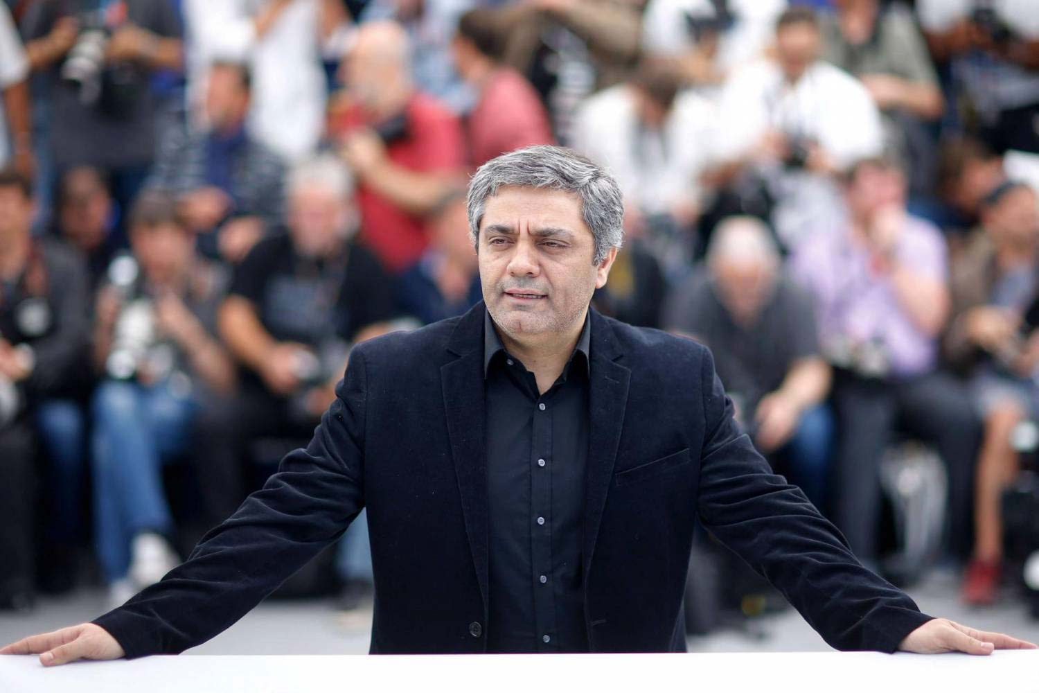 مخرج ذنبه أنه مبدع