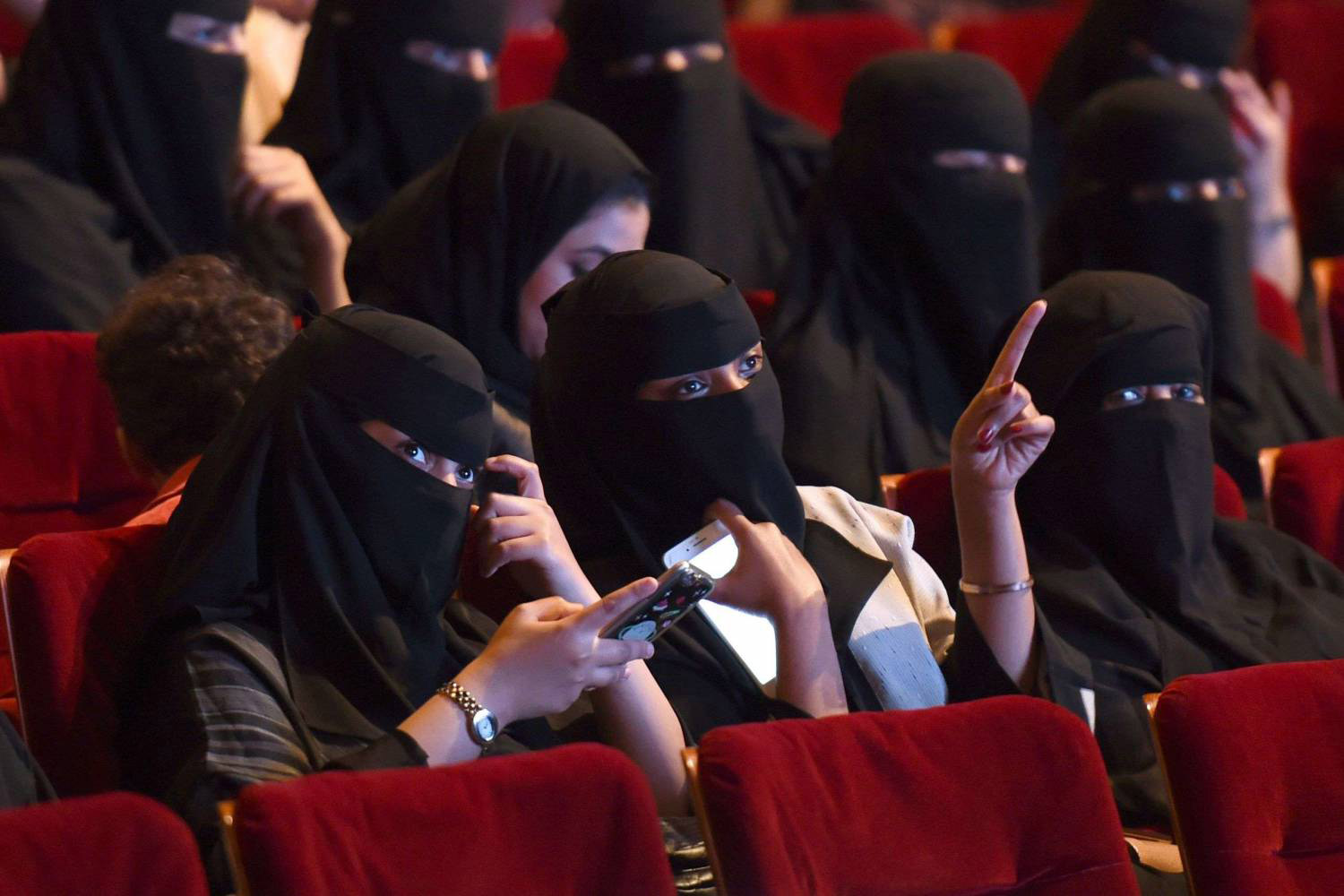 المرأة ستكون موضوعا حاضرا وبقوة خلال المرحلة المقبلة والواعدة من مستقبل السينما في السعودية