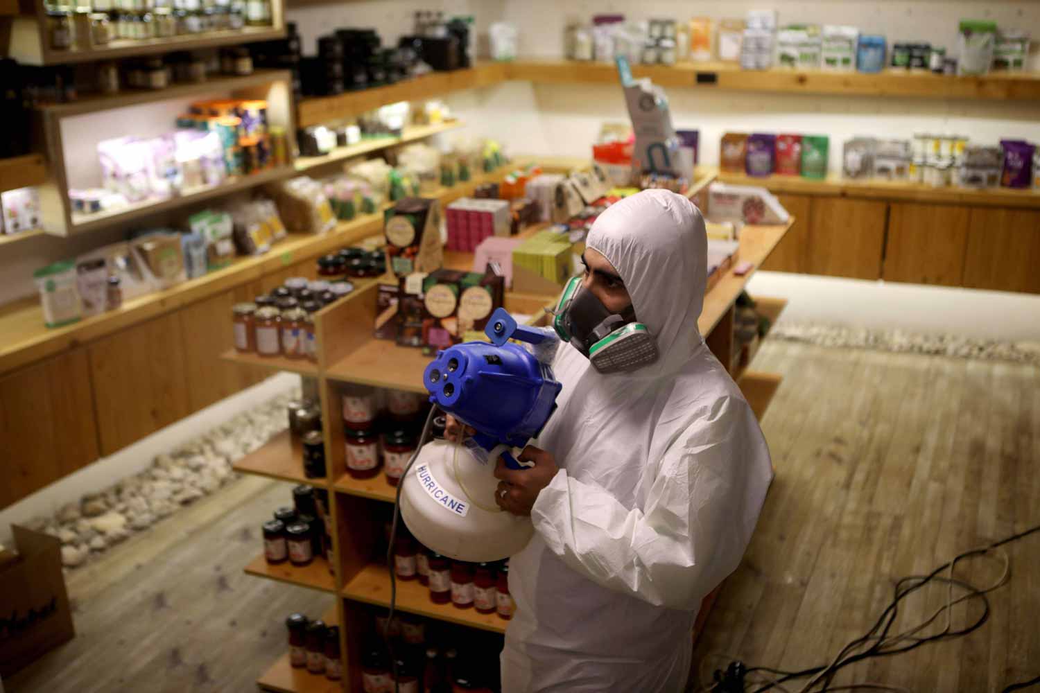 خطة اقتصادية لا تحل الأزمة