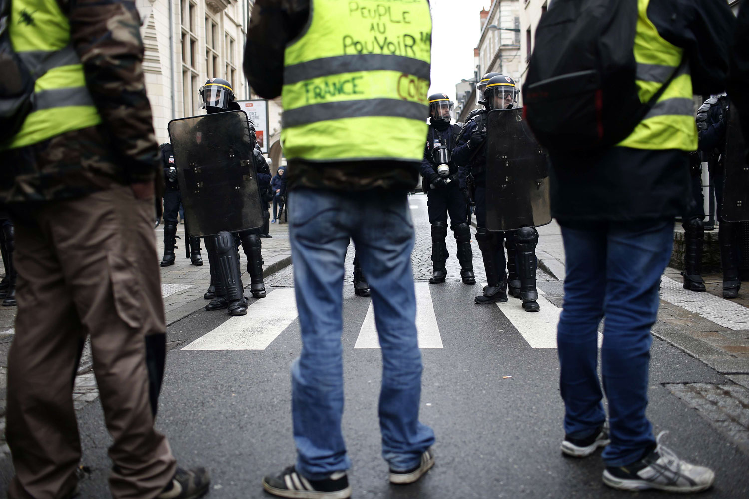 حراك "السترات الصفراء" دخل أسبوعه العاشر، فيما كشفت مظاهرات السبت الماضي، أن هذا الحراك لم يتعب، بل على العكس فإنه تخصب بديناميات جديدة