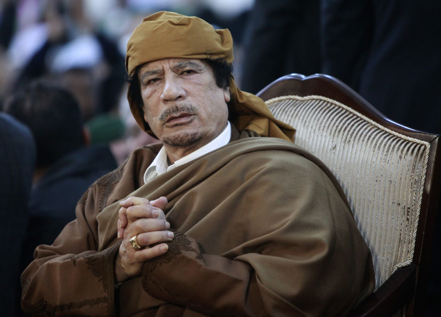 انتشاء بسماع خطب القذافي