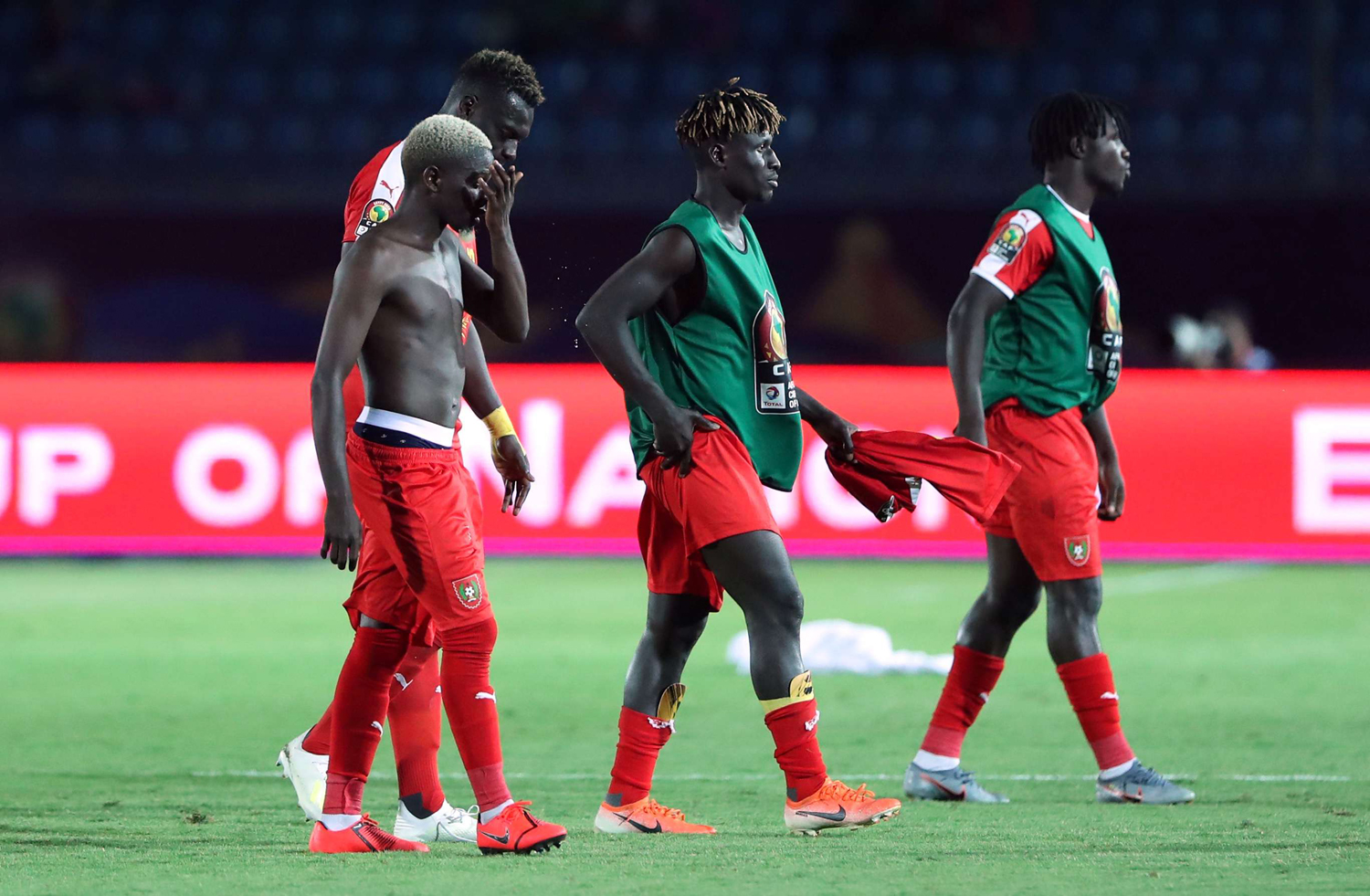 المنتخب الغيني والخسارة القاسية بثلاثية نظيفة