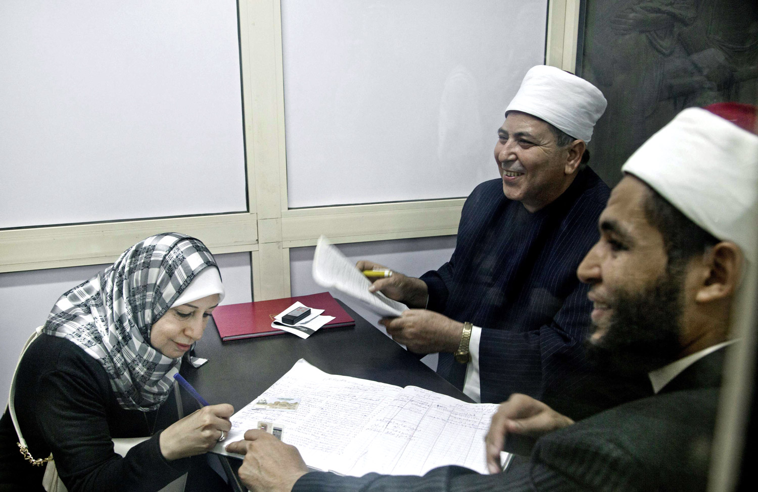 تشريعات دينية لمسائل مدنية