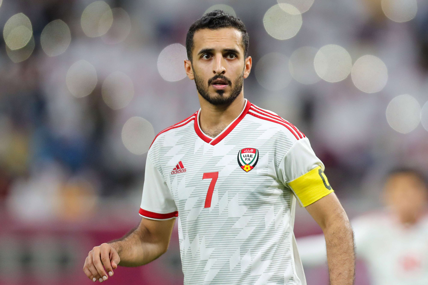 مهاجم المنتخب الإماراتي علي مبخوت يتصدر قائمة هدافي البطولة الحالية برصيد خمسة أهداف