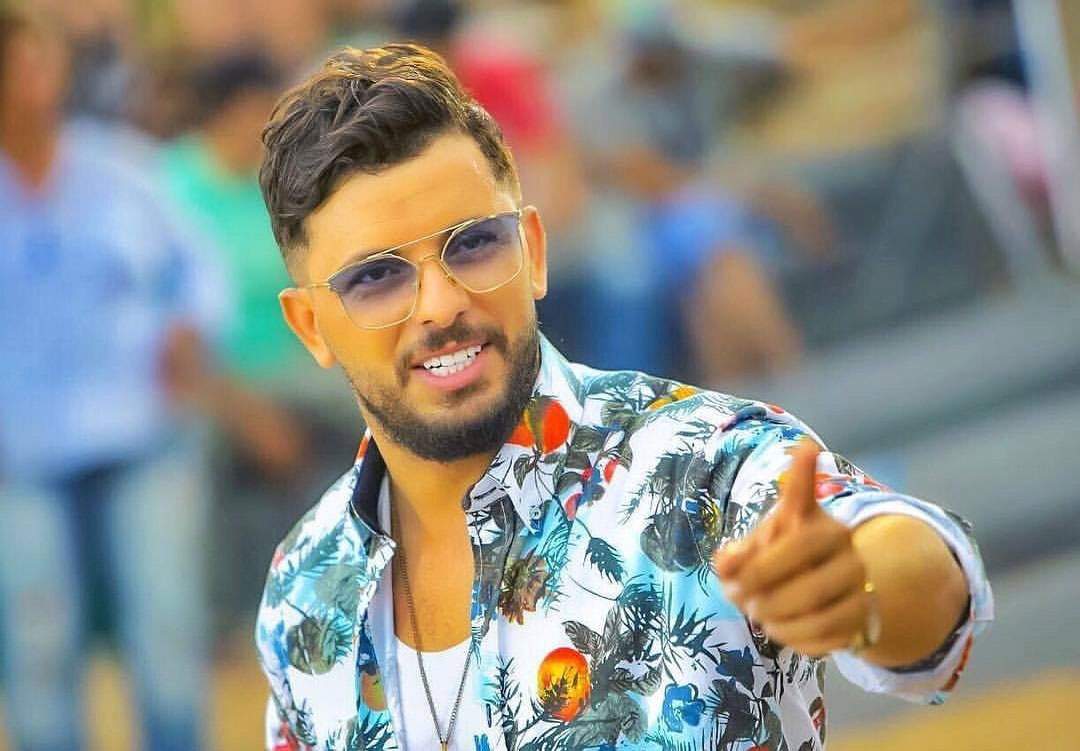 [ أحدث أغنية لعمور “علاش يا ليل” تتقدّم منذ الأيام الأولى لصدورها قائمة الأكثر استماعا في الوطن العربي وحققت حتى الآن 45 مليون مشاهدة على موقع يوتيوب.