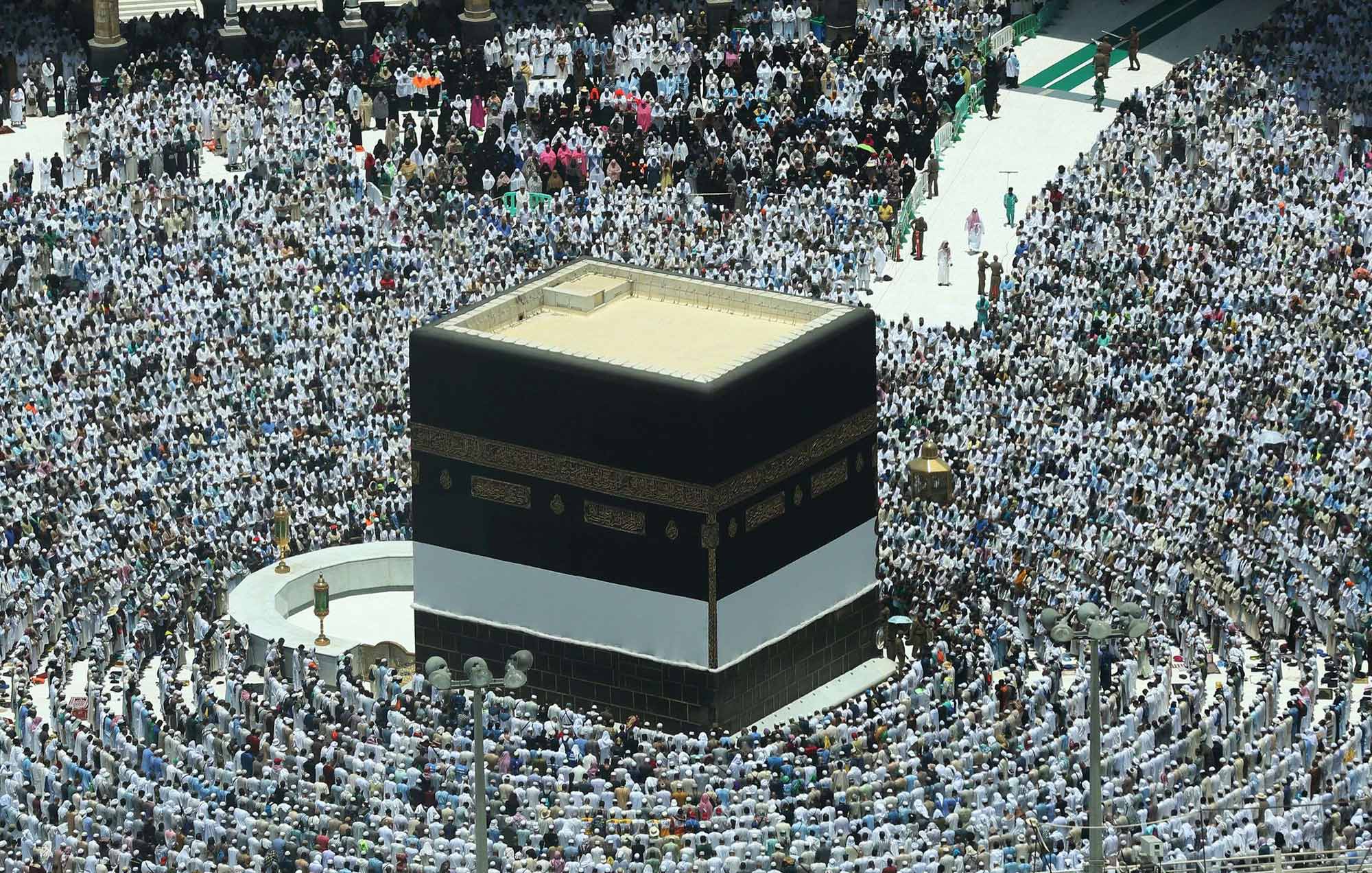 الحج يعد من أكبر التجمعات البشرية سنويا في العالم