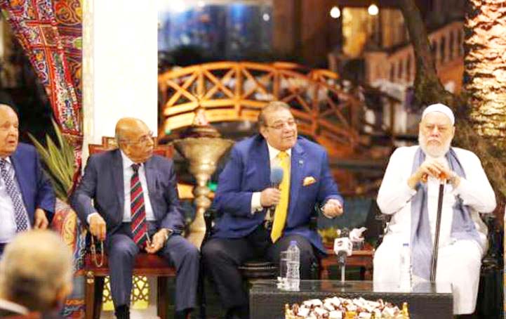 التعليم يعدّ من المجالات المبكرة التي طرقها راتب، حين أنشأ جامعة من أوائل الجامعات الخاصة في مصر، كما اقتحم مجال الإعلام في وقت مبكر فأسس قناة "المحور" الفضائية.