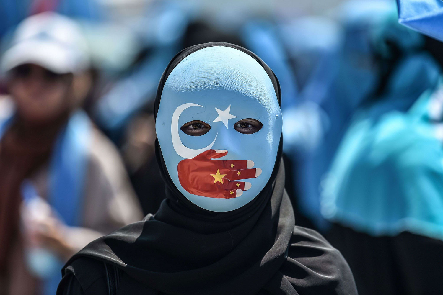 التحسن في العلاقات التركية – الصينية على حساب اللاجئين الأويغور