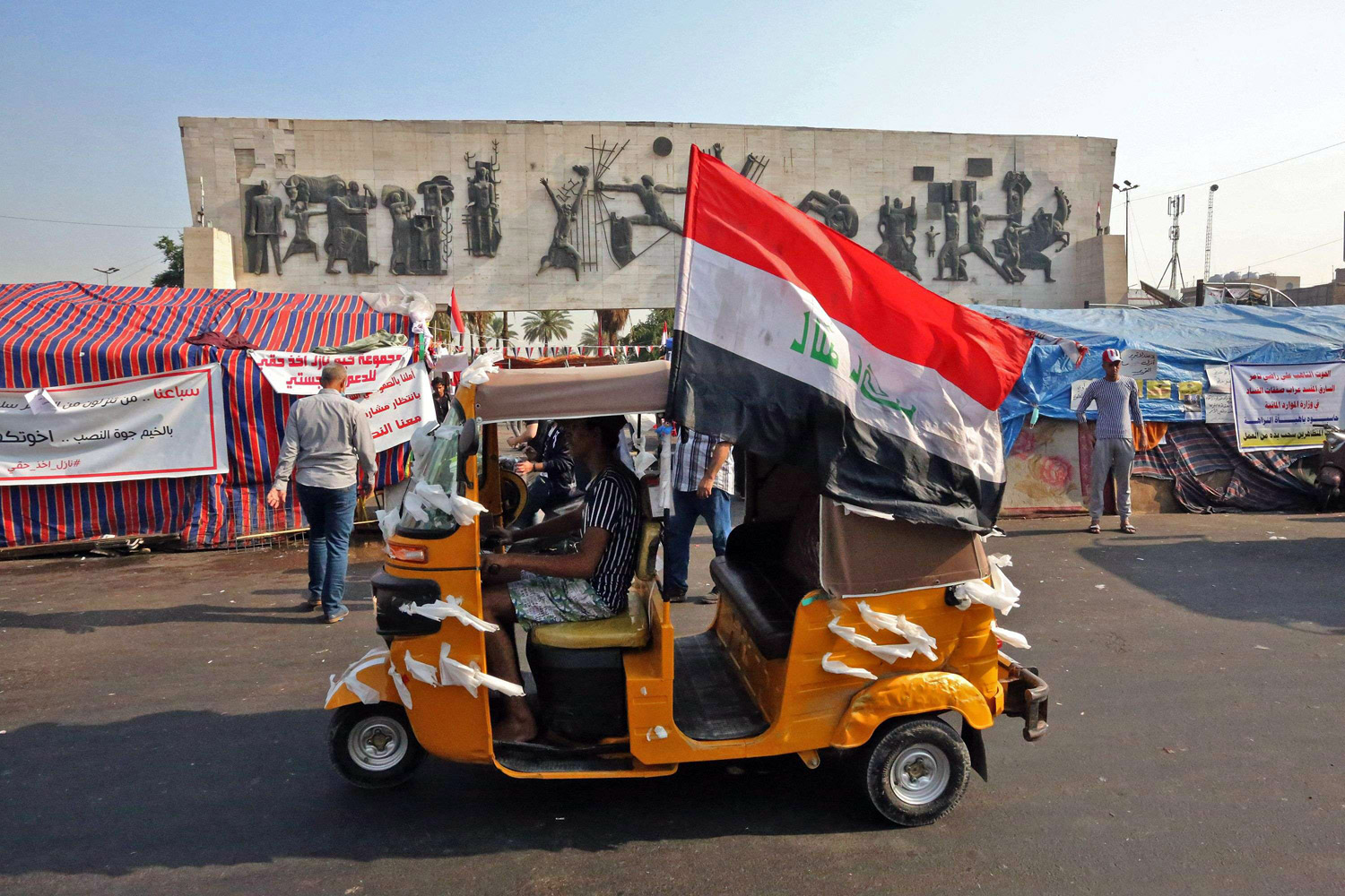 الأحزاب السياسية تجد في المعالجة الأمنية وسيلة لفرض أجندة جديدة للتعامل مع الناشطين في المرحلة المقبلة.
