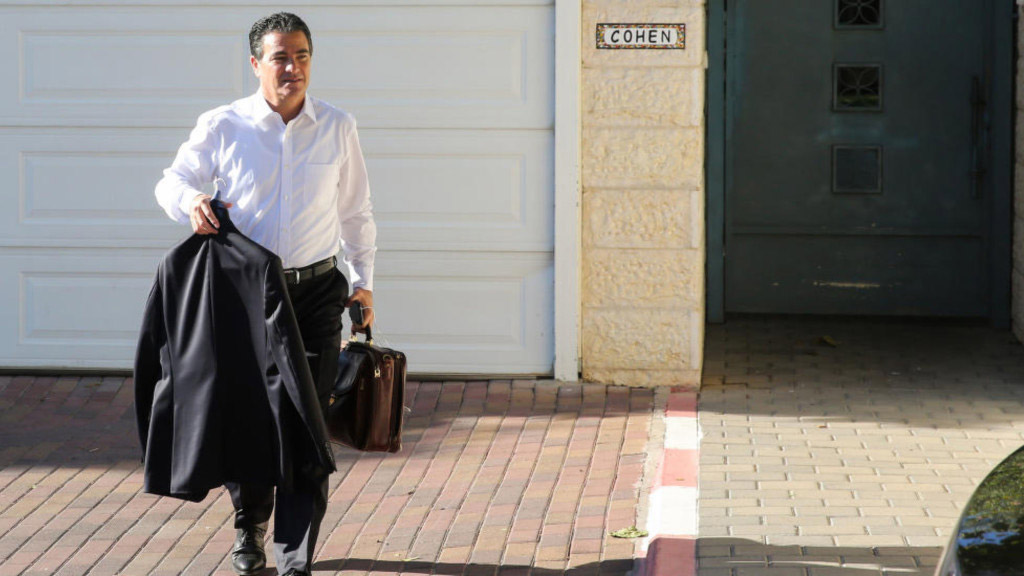 كوهين يفتقر إلى القدرة على فتح قنوات تفاوض سرية متينة مع الفلسطينيين والعرب