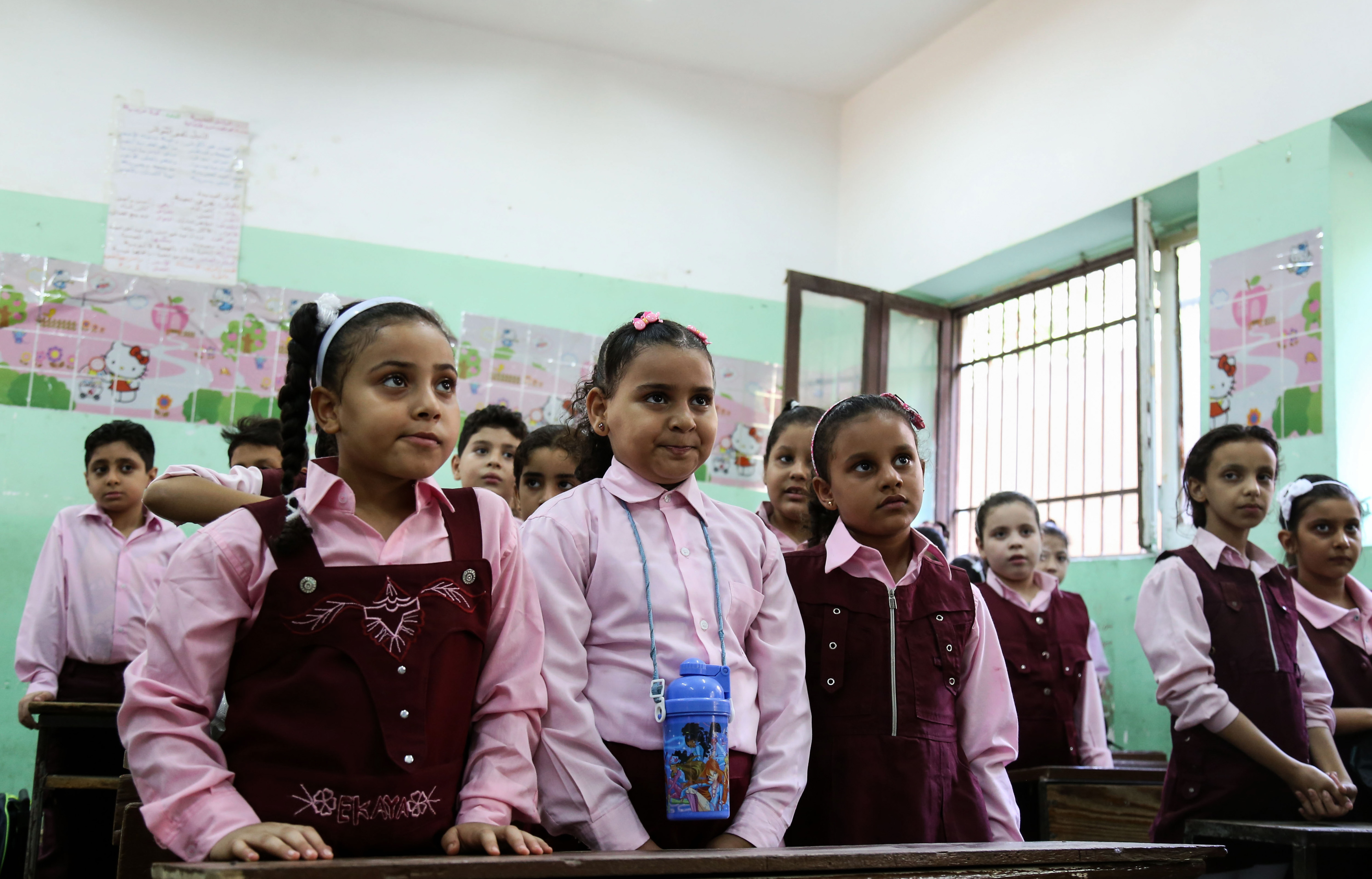 النظام التعليمي القائم حاليا يخلق أجيالا بلا هوية ودون هدف