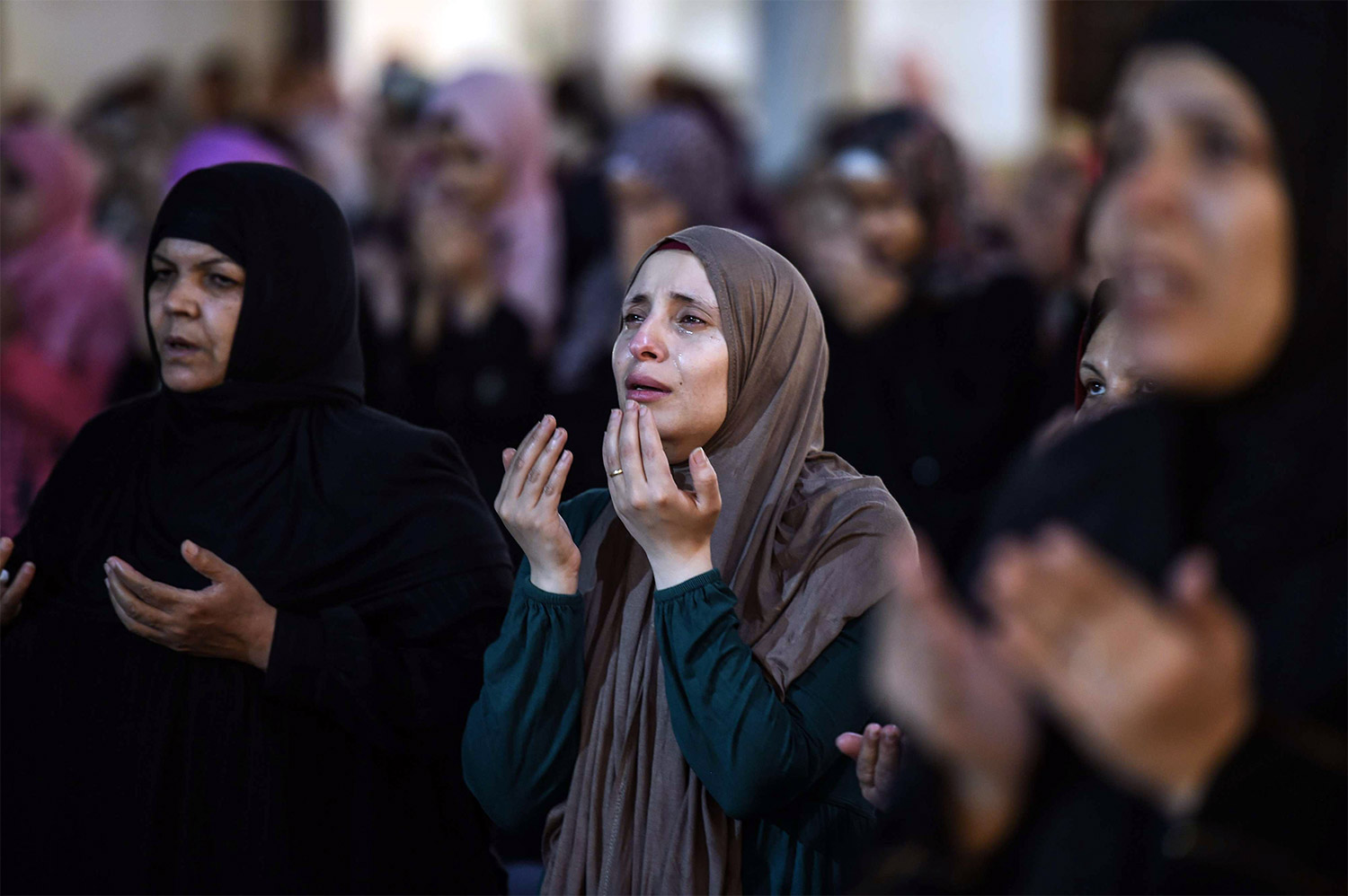 توجيه عقل المتلقي نحو التعامل مع النصوص القرآنية وغيرها في سياقاتها التاريخية يعد السبيل الوحيد من أجل الخروج من متاهات العنف والنجاة من جرثومة التطرف
