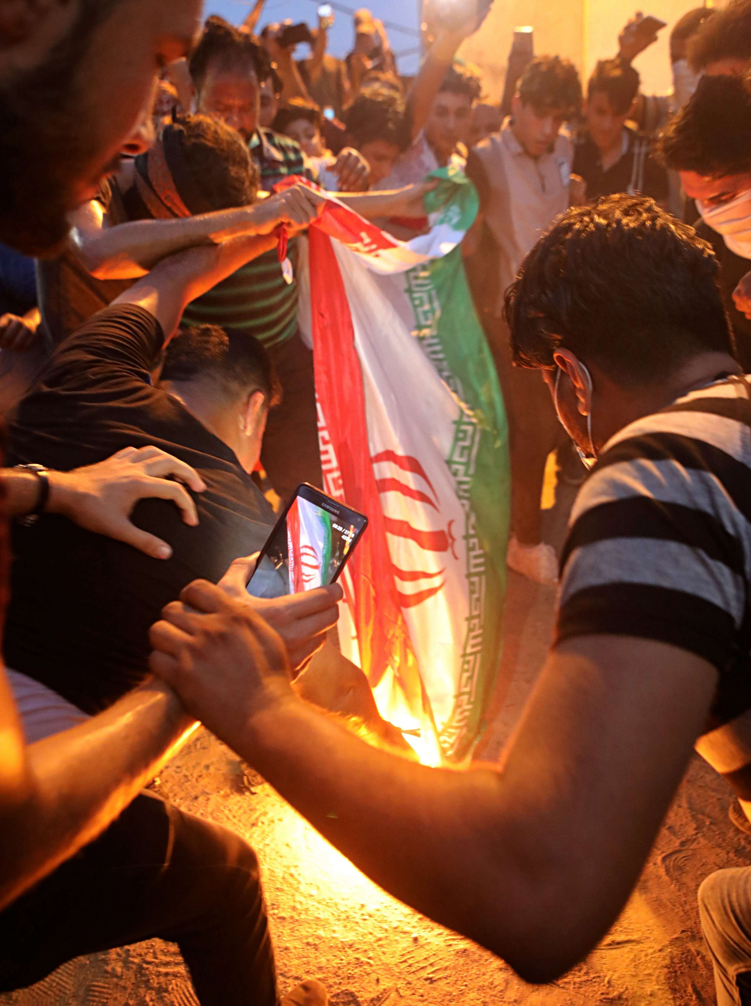 رأي الشارع في إيران