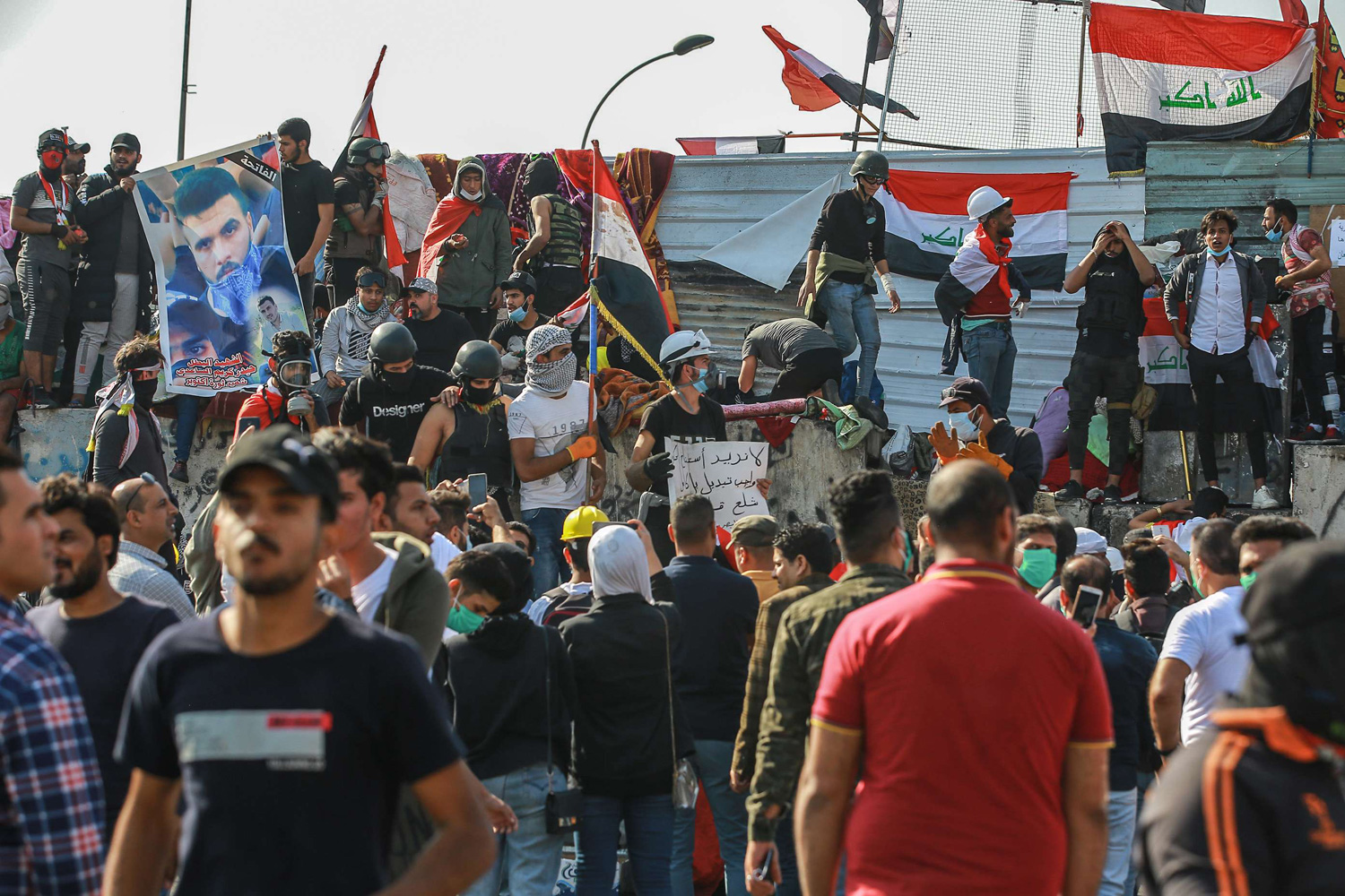 لجان اقتصادية لدى الأحزاب تجلب لها حصصاً مالية كبيرة تنتقل عبر عمليات غسيل الأموال