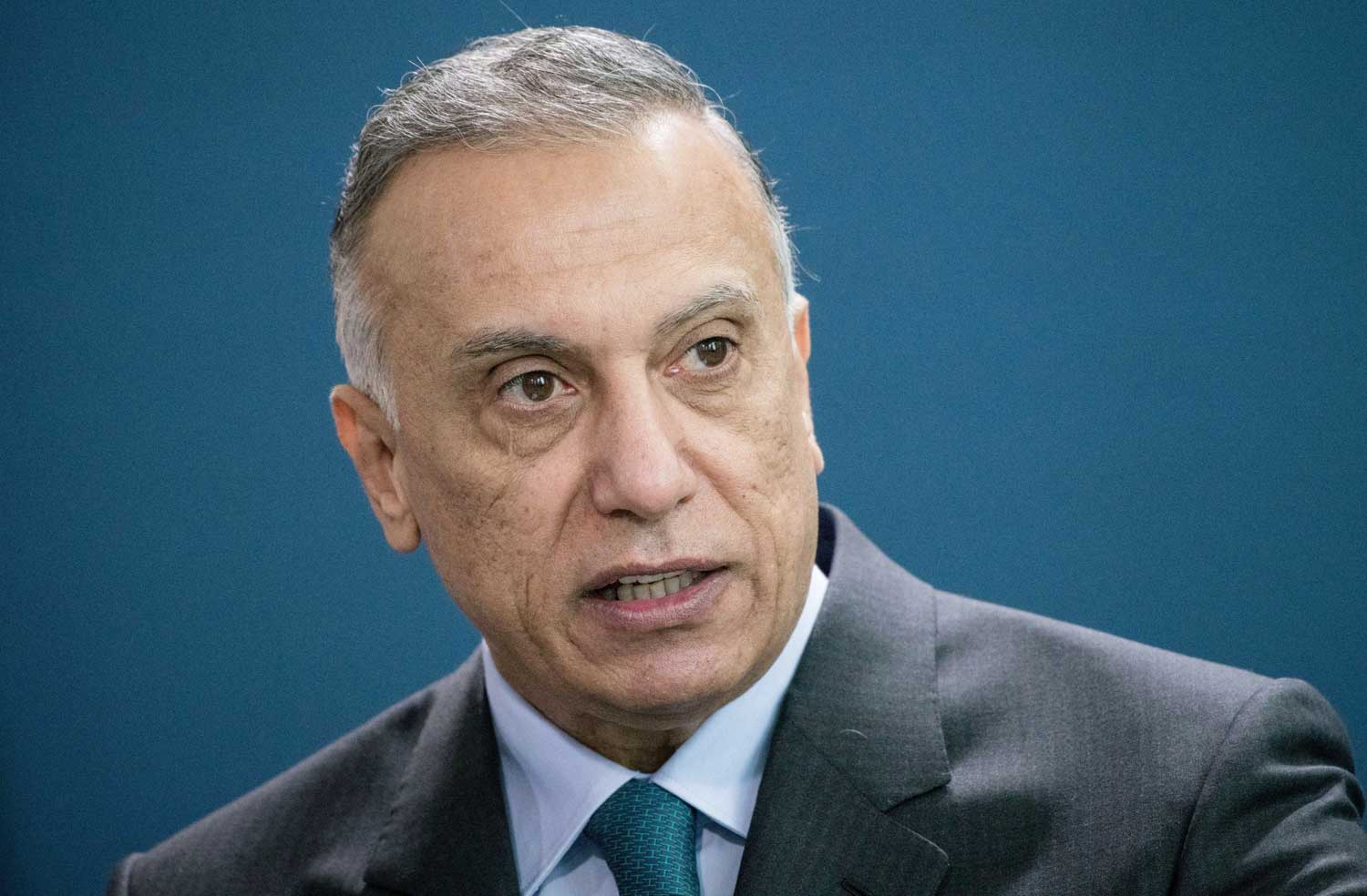 الكاظمي.. حمّلوه ما لا طاقة له به