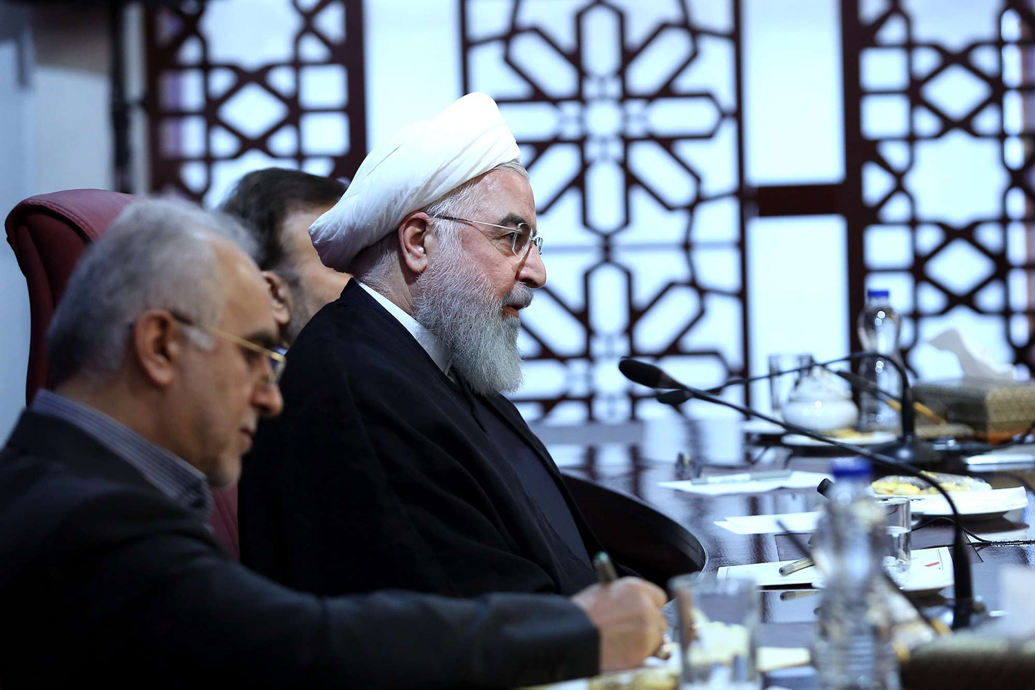 واشنطن تريد قصم ظهر طهران عبر حزمة العقوبات