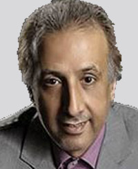 طرد المذيع محمد رضا حياتي بعد تصريحات له أبدى فيها إعجابه بصوت مطرب محظور في إيران