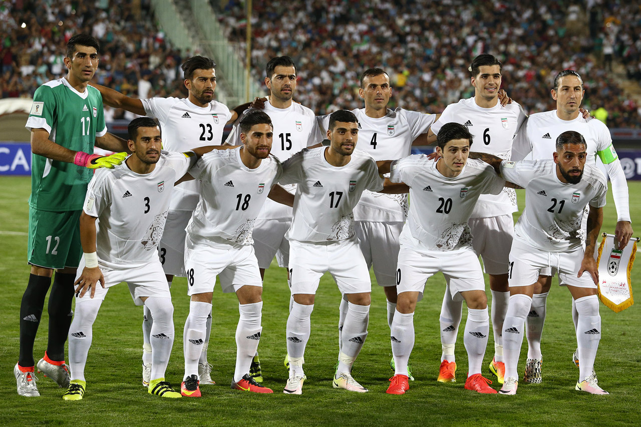 شركة "نايكي" للمستلزمات الرياضية رفضت تزويد المنتخب الإيراني بالأحذية الرياضية احتراما للعقوبات 