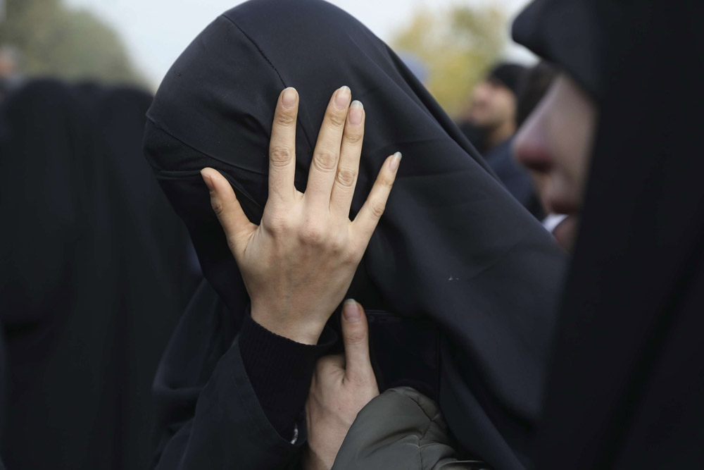 برلمانيون يدّعون التديّن والإسلام يعترضون على قانون العنف الأسري