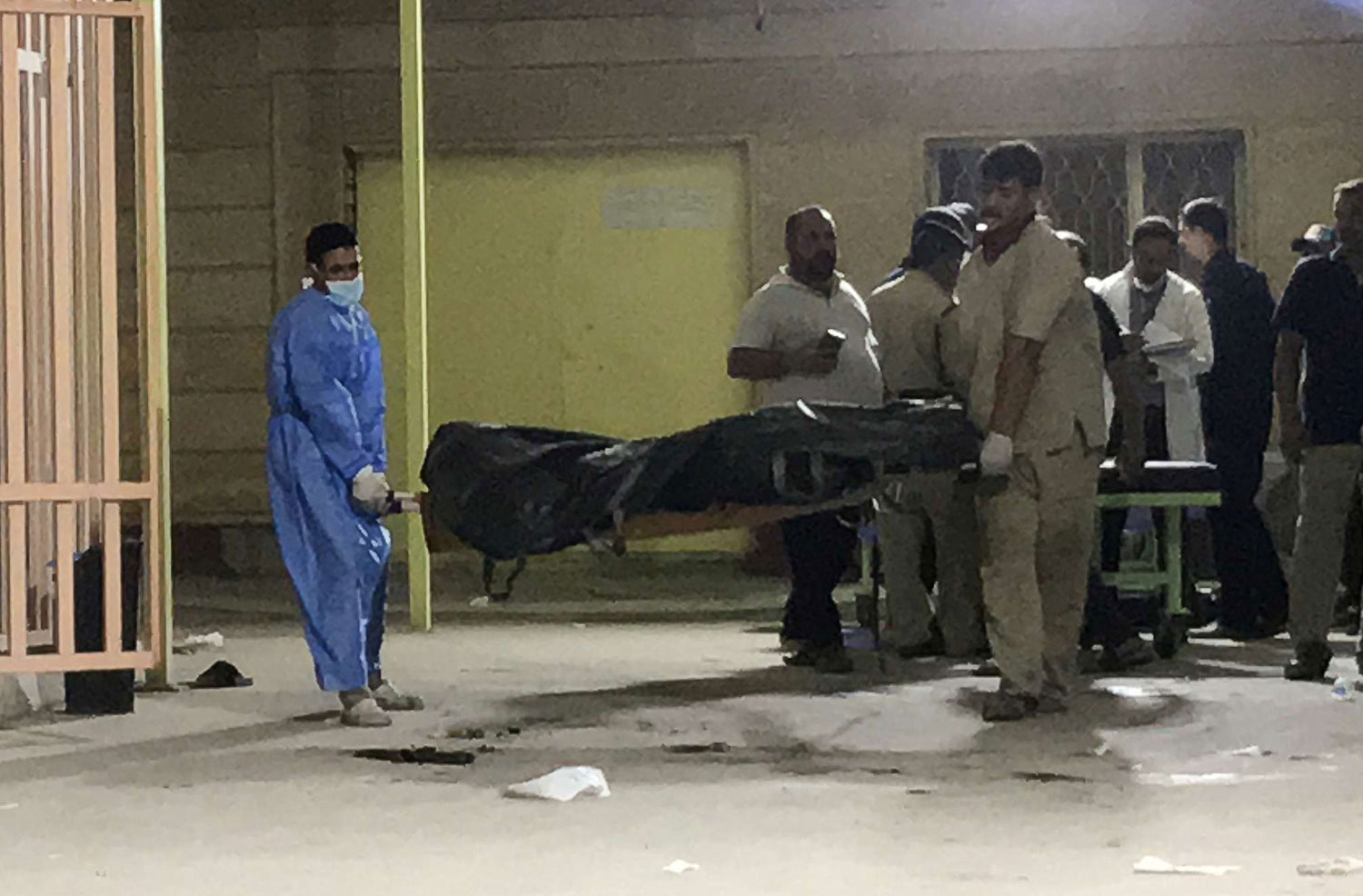 12 قتيلا بينهم نساء وأطفال