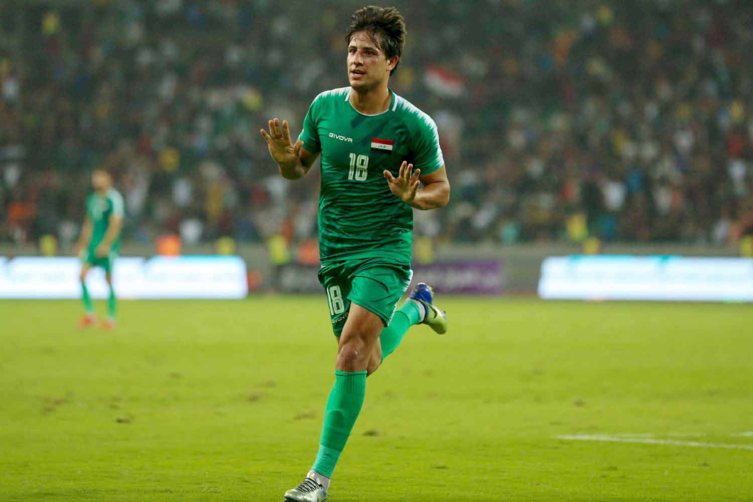كثيرون يتوقعون أن يكون نجم المنتخب العراقي مهند علي أحد المرشحين بقوة للظهور في البطولة،