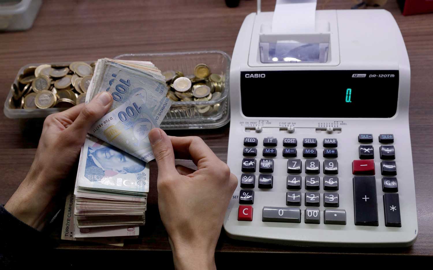العملة التركية لامست مستويات منخفضة غير مسبوقة خلال الأشهر الماضية