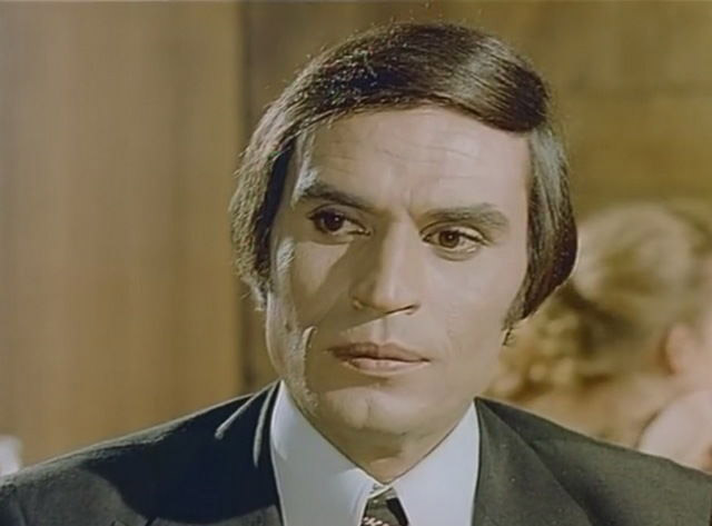 مسيرة فنية طويلة