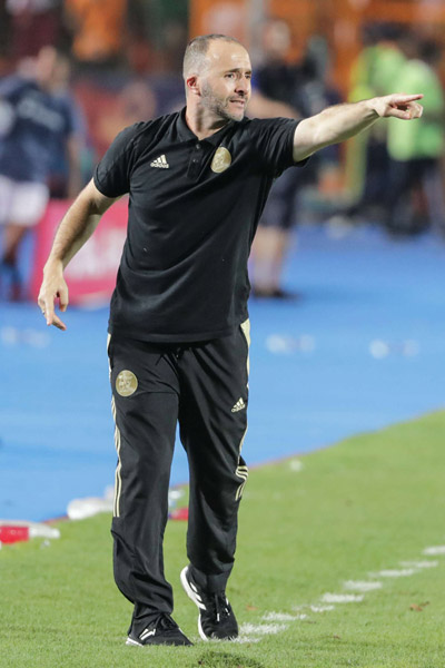 صانع تاريخ المنتخب الجزائري 