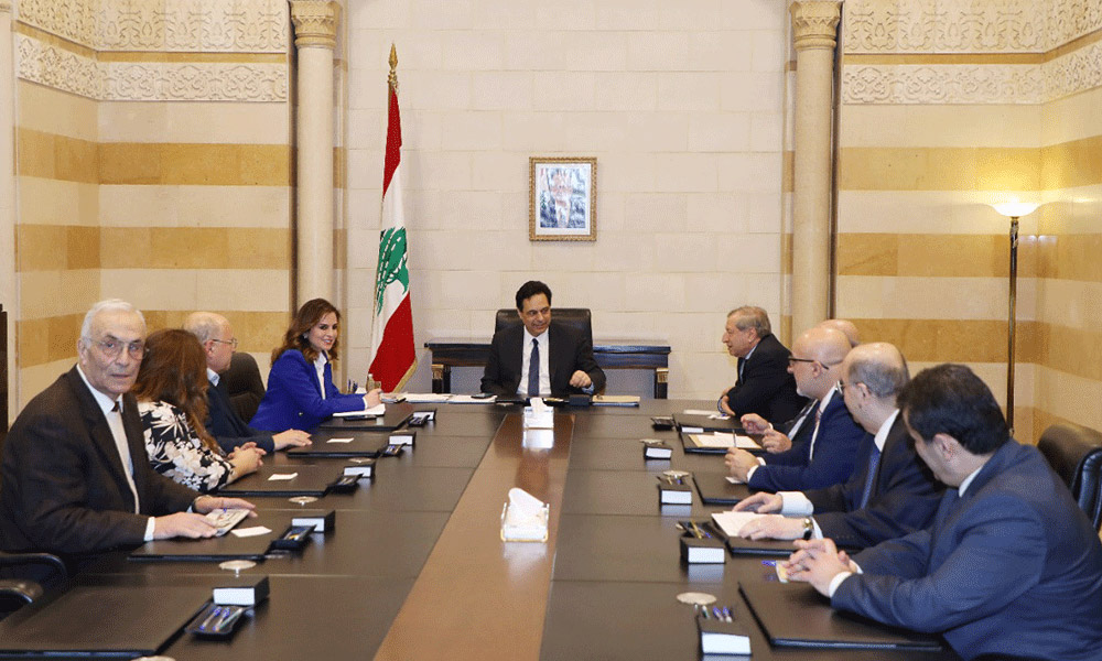 أول اختبار تخوضه عبدالصمد مع الحكومة الجديدة يتمثل في أزمة اليوروبوند ”السندات المالية“ 