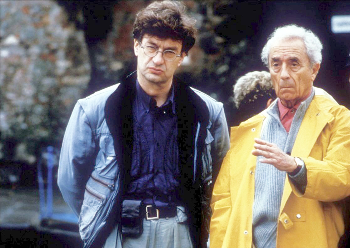 أنطونيوني مع المخرج الألماني فيم فيندرز الذي ساعده في إنجاز الفيلم